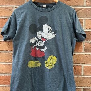 Disney vintage style Mickey Mouse tshirt